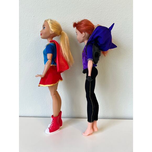 DC Super Hero Girls 12-inch action doll Set; Supergirl and Batgirl - Picture 4 of 7